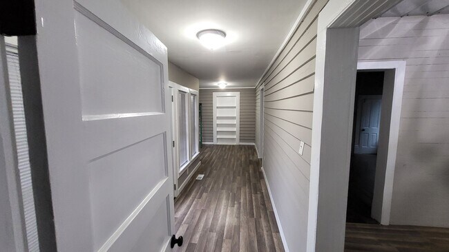 Foto del edificio - 211 West Dr