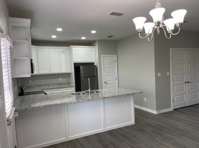 Foto del edificio - 115 Mimosa St