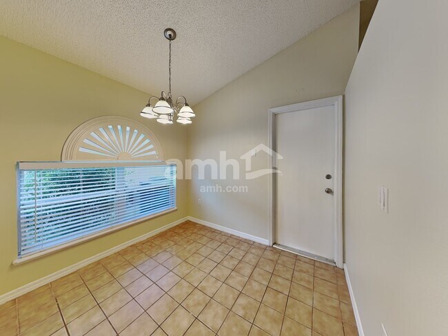 Foto del edificio - 4308 Iveyglen Ave