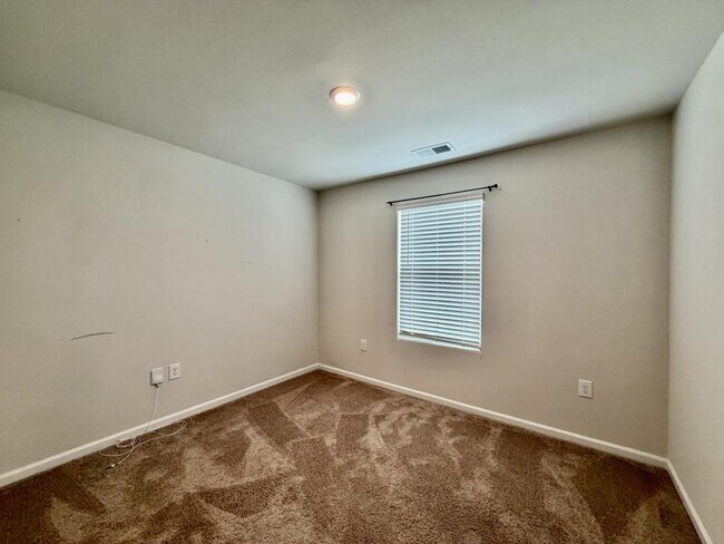 Building Photo - 3118 Maple Rdg Dr