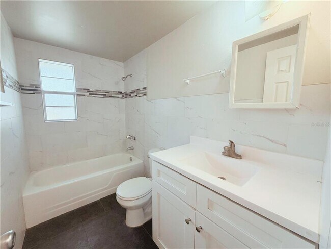 Foto del edificio - 5305 Oakwood Ct