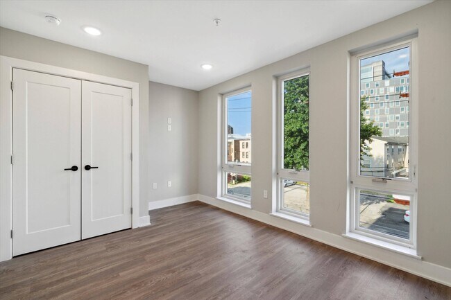 Foto del edificio - 1618 N Sydenham St