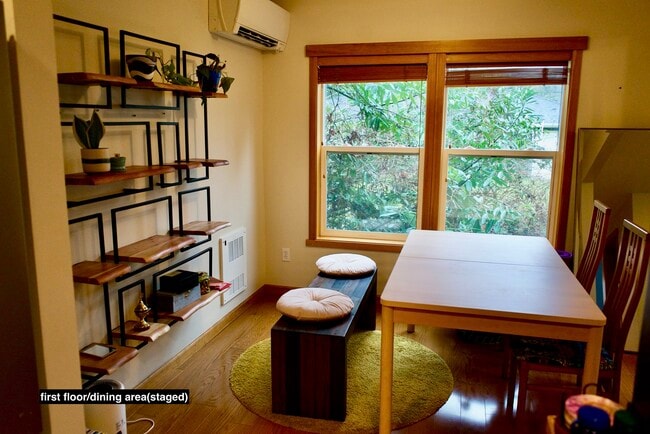 Building Photo - 3010B NE 137th St