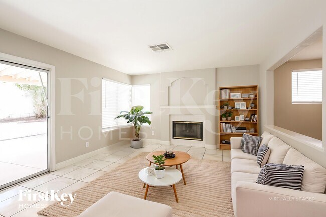 Foto del edificio - 8041 Hilliard Ave