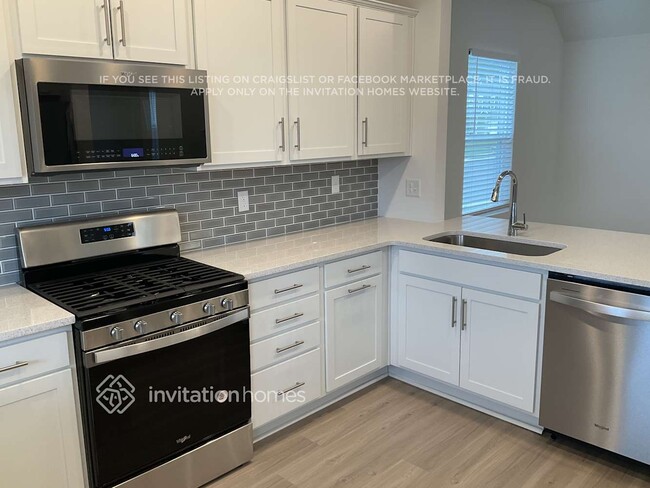 Foto del edificio - 300 Deacon Ln