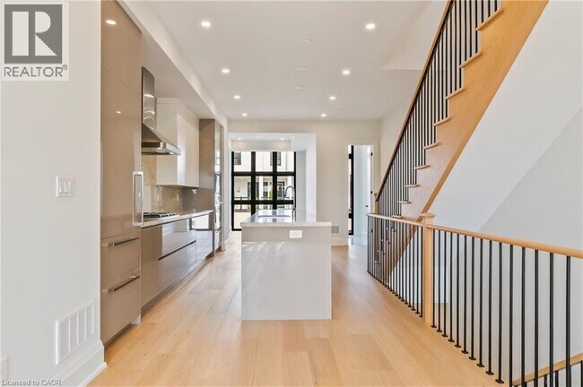 Building Photo - 138 East St