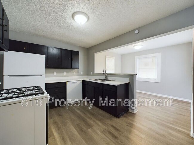 Foto del edificio - 7403 E 56th Terrace