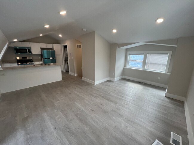 Foto del edificio - 1966 Randall Rd