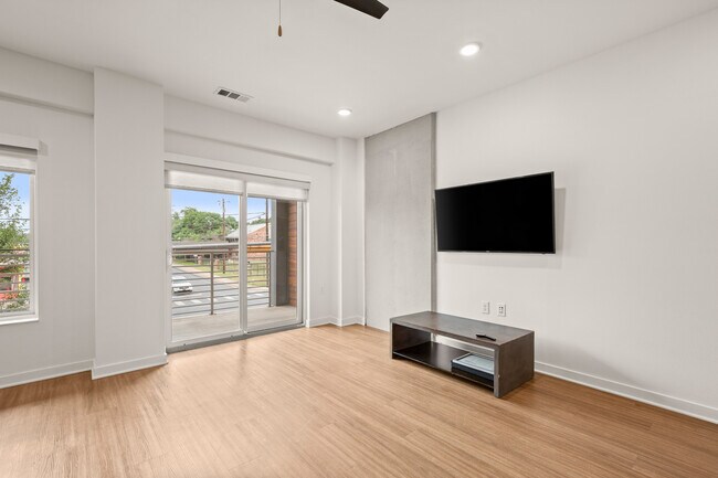 Foto del edificio - 4361 S Congress Ave