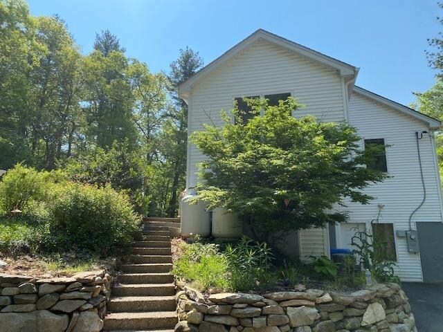 Foto del edificio - 44 Mammoth Rd