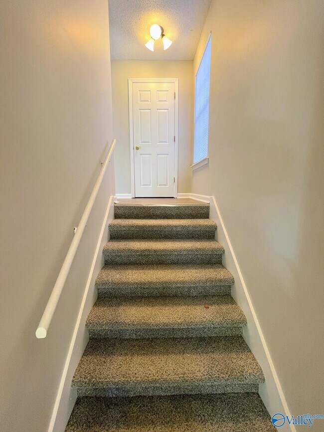 Building Photo - 1085 Stones Throw Dr NW