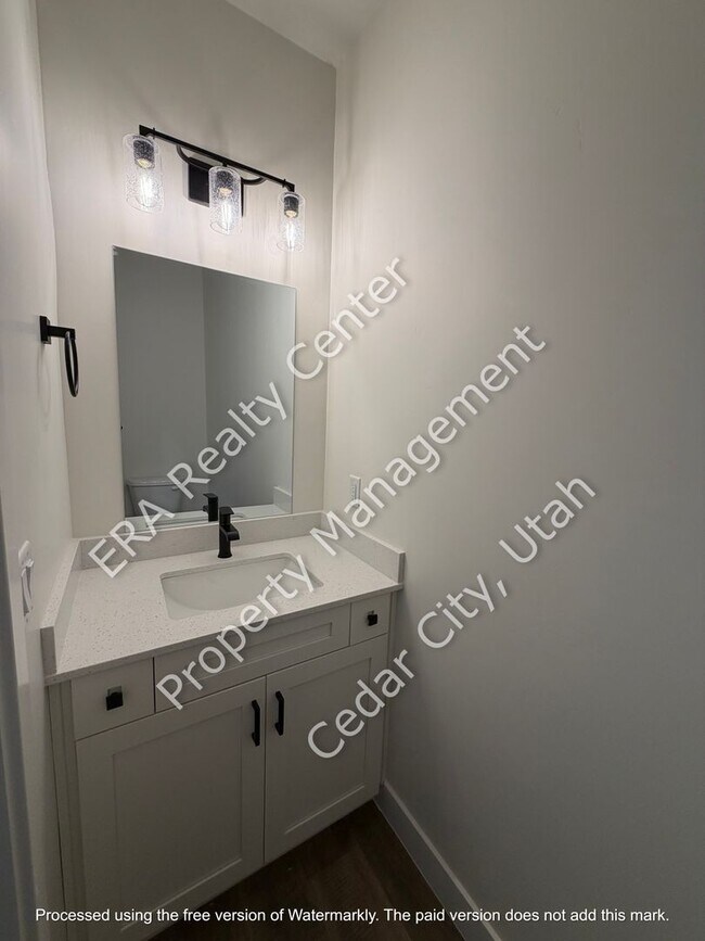 Foto del edificio - Move-in Bonus! Brand New Construction - 3 bedroom, 2.5 bathroom Townhouse