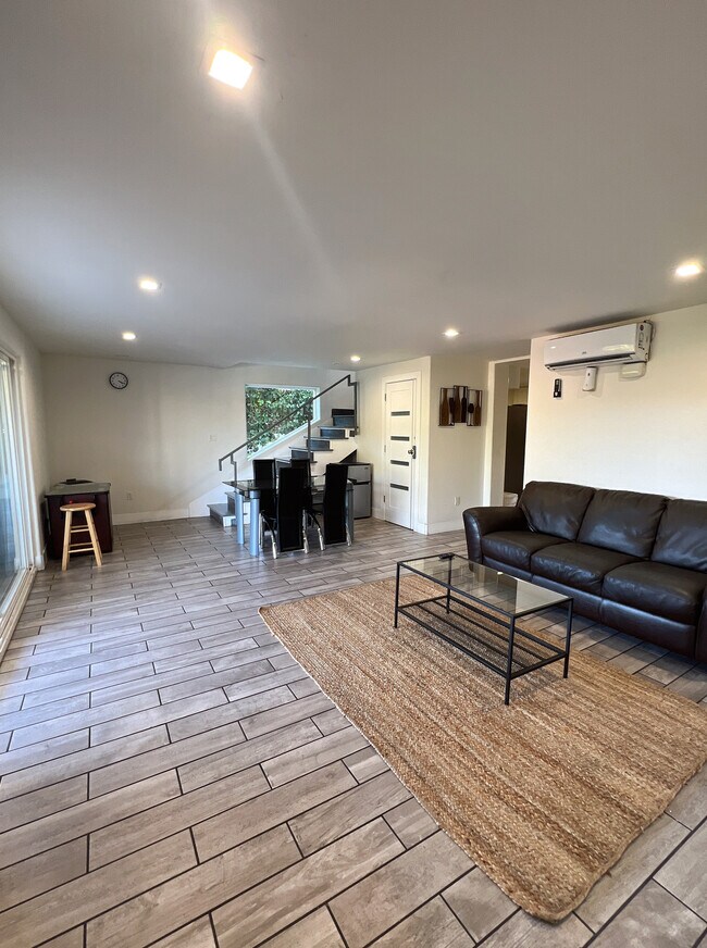 Foto del edificio - 3407 Troy Dr