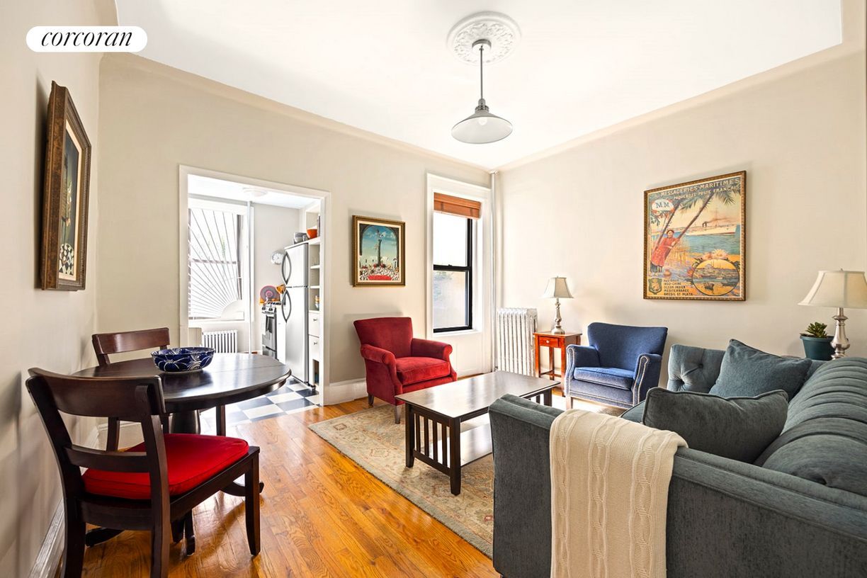 Primary Photo - 454 15th St