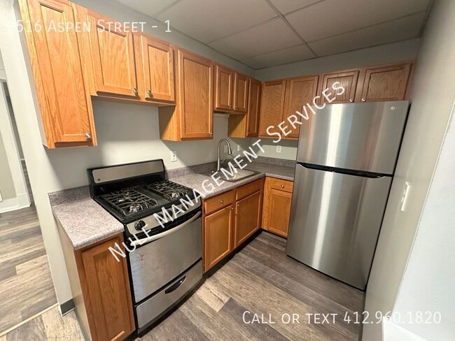 Building Photo - 1 Bed, 1 Bath in Bloomfield