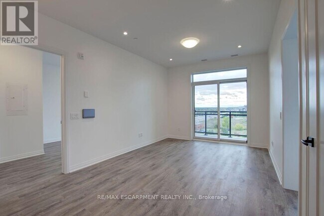 Photo du bâtiment - 95 Dundas St W