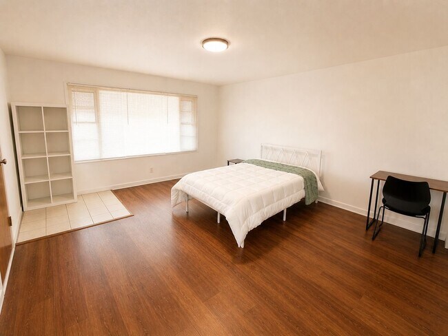 Foto del edificio - 1711 S 1300 E