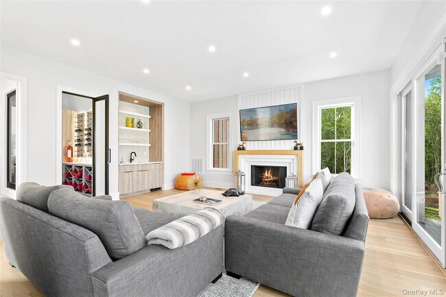 Building Photo - 94 Merchants Path