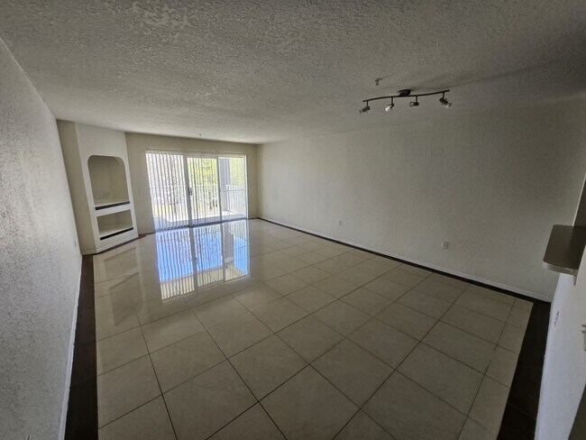Foto del edificio - 14036 Fairway Island Dr