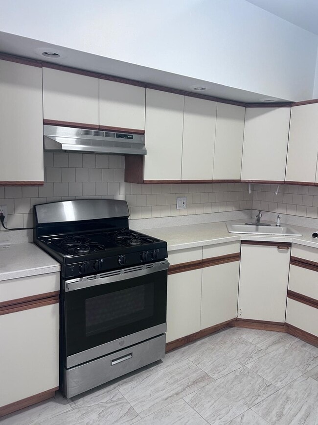 Foto del edificio - 61 65th St