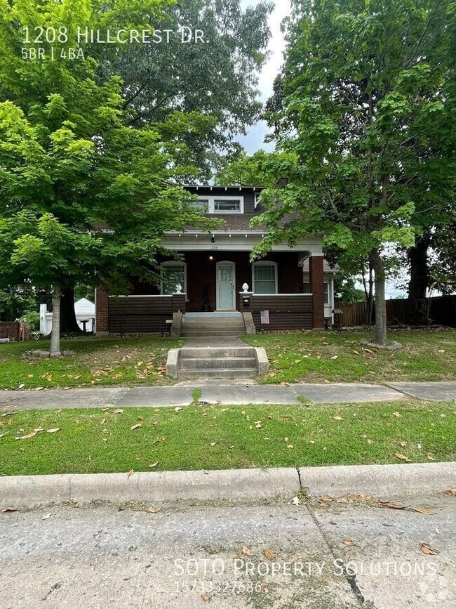 Building Photo - 1208 Hillcrest Dr