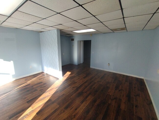 Foto del edificio - 5615 Wesconnett Blvd