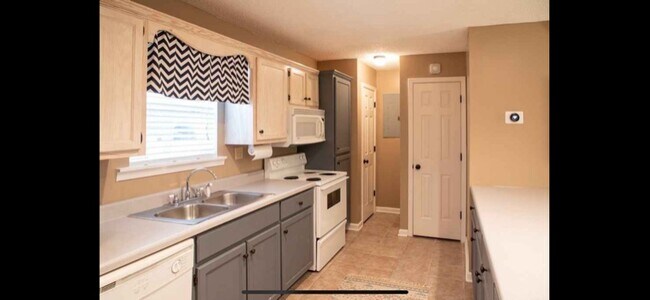Building Photo - 111 Co Rd 3088