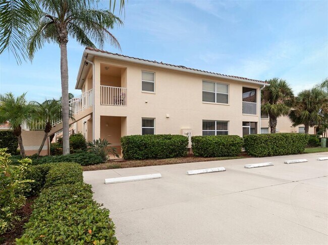 Foto del edificio - 4437 Corso Venetia Blvd