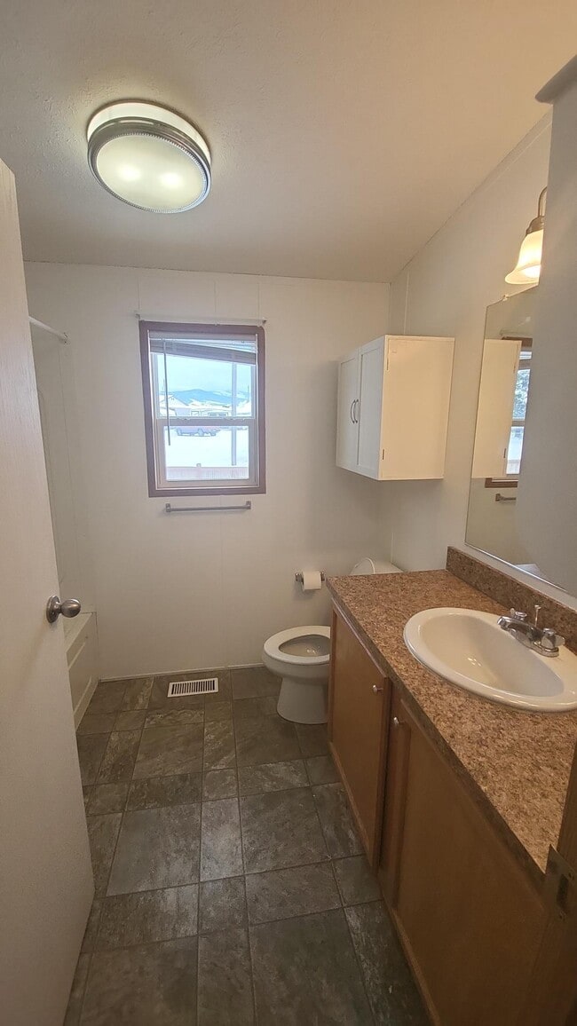 Building Photo - 1205 US-12