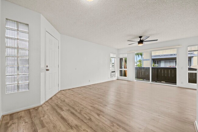 Foto del edificio - 91-284-284 Hanapouli Cir