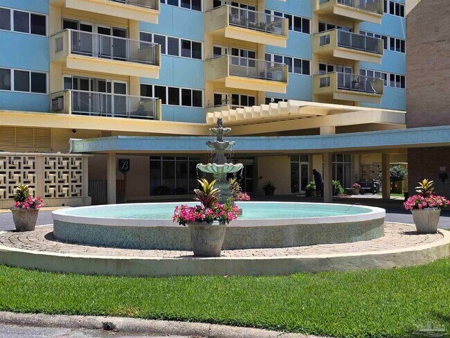 Foto del edificio - 825 Bayshore Dr