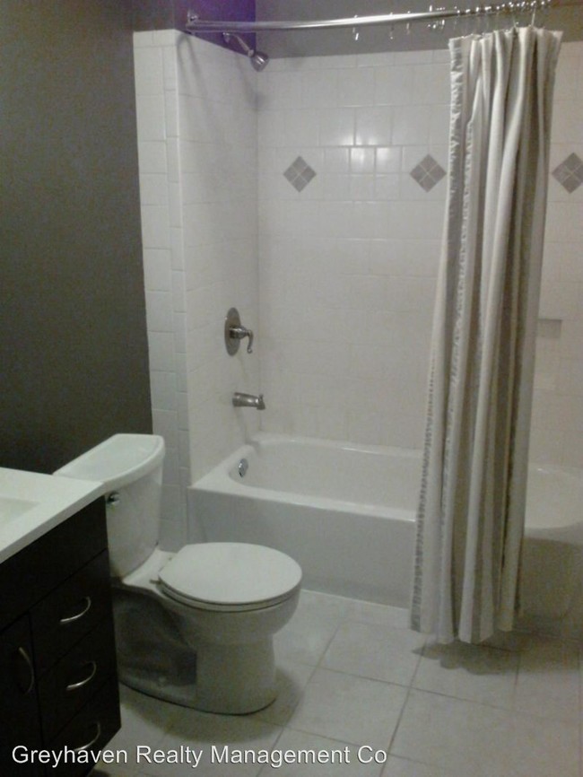 Building Photo - 1 br, 1 bath House - 2547 Crescent Club