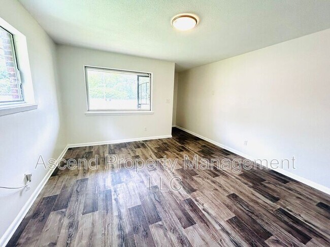 Foto del edificio - 1102 N Hickory St
