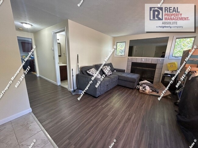 Foto del edificio - Spacious 3 bed 2.5 bath Townhome in Kessle...
