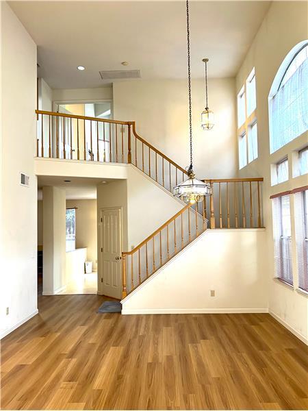 Building Photo - 1578 Cleo Springs Dr