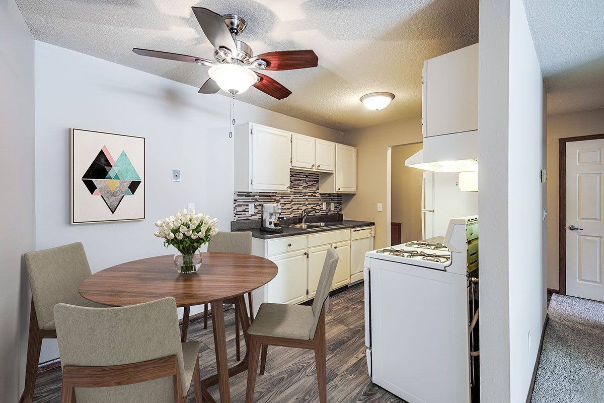 Palisades 560 Sandhurst Dr Roseville, MN Apartments for Rent in