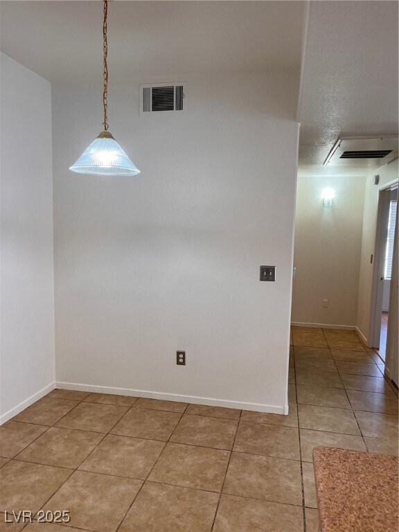 Foto del edificio - 2121 Hussium Hills St