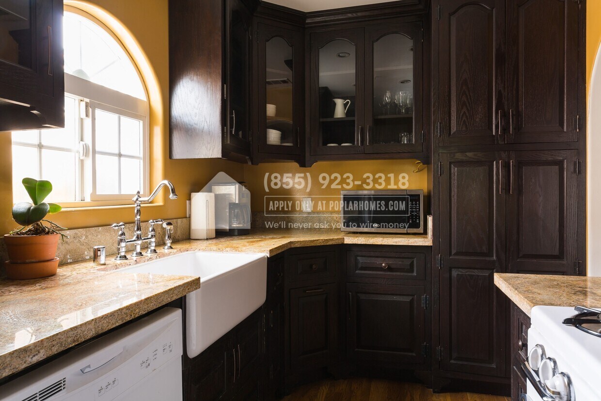 3919 W Exposition Blvd, Los Angeles, CA 90016 House for Rent in Los