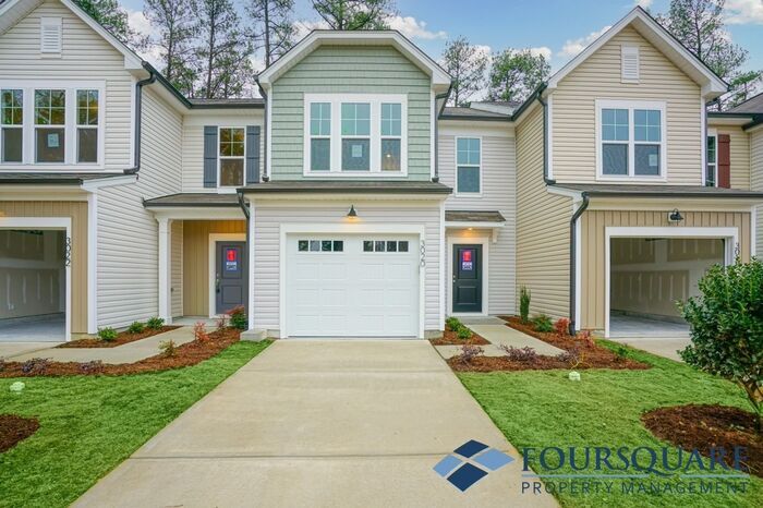 Foto principal - End-unit Townhouse | Open floor plan | RDU...