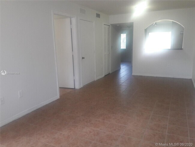 Foto del edificio - 1301 SE 28th Ln