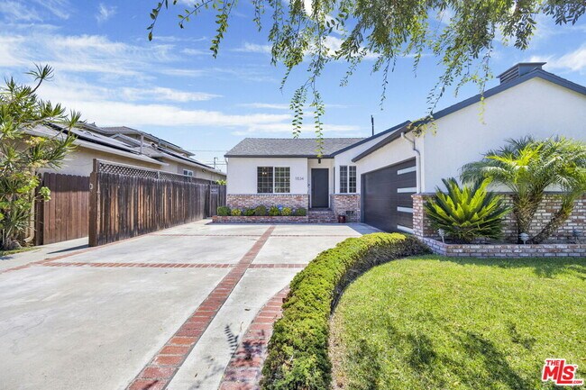 Foto del edificio - 11534 Culver Park Dr