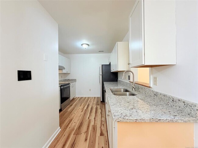 Foto del edificio - 5302 Aden Ct