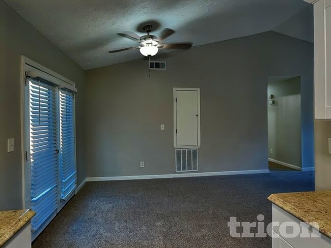 Foto del edificio - 308 Knollwood Ln