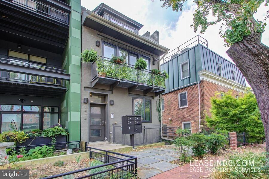 Foto principal - 1474 Belmont St NW