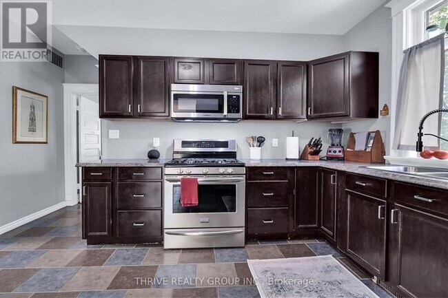 Photo du bâtiment - 7095 Longwoods Rd