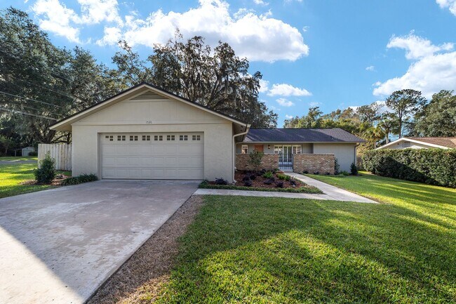 Building Photo - 3 BR/2 BA HOME - SE 12th Street, Ocala - A...
