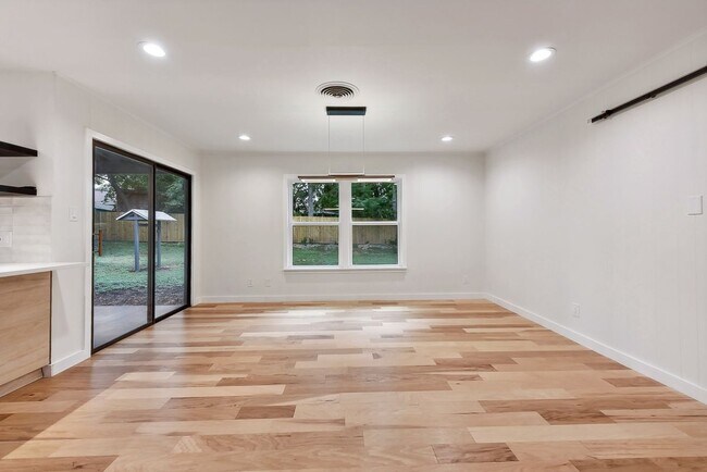 Foto del edificio - 11900 Dove Haven Dr