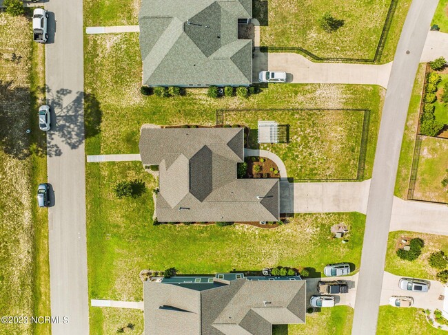 Building Photo - 202 Seagrass Wy