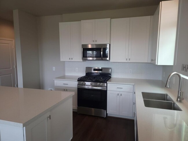Foto del edificio - 1007 Tillman Ln
