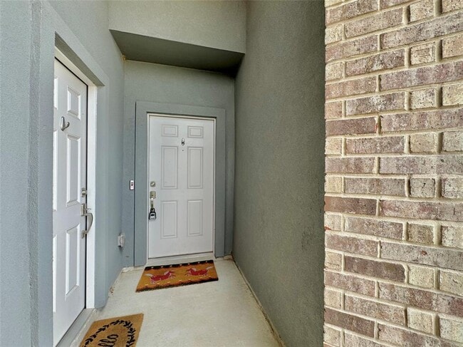 Building Photo - 1713 Devine Lake Bnd